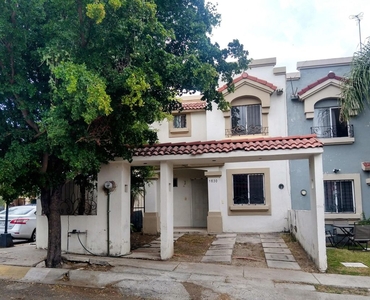 Casa en venta en urbi paseos de santiago, Tonalá, Jalisco