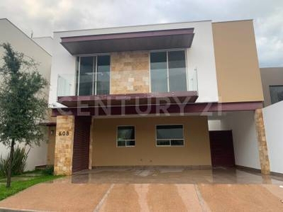 Casa nueva en venta en Laderas Caranday