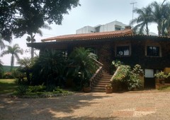 casa en venta - residencia con amplio jardín en colonia jacarandas - 6 habitaciones - 800 m2