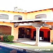 Venta Casa en Real Sumiya Jiutepec Morelos, Jiutepec - 5 baños