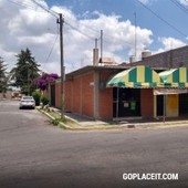 Casa en venta con amplio patio y dos locales comerciales, Zumpango