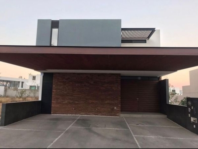 VENTA CASA EN CUMBRES DEL LAGO JURIQUILLA DENTRO DE PRIVADA NV