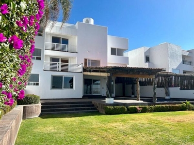 Casa en venta en La Rica, Villas del Mesón