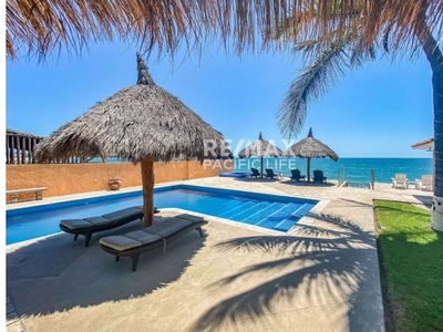 Casa frente al mar en Venta, (Hotel Airbnb y restaurante) en el Delfin, Mazatlan