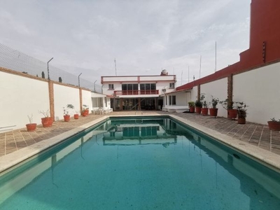 VENTA DE CASA CON ALBERCA, TEMIXCO, MORELOS..