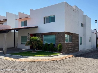 Venta de casa en El Pueblito