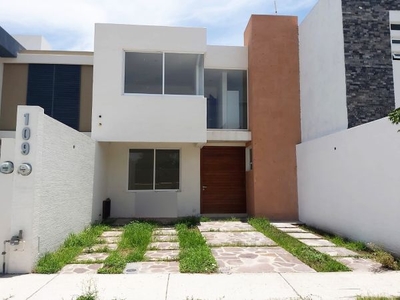 CASA EN VENTA, LEON. MAYORAZGO DEL CARMEN. ELIGE LOS ACABADOS A TU GUSTO!