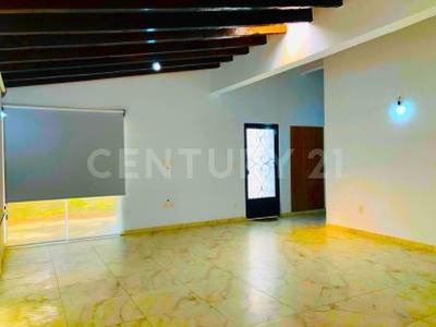 CASA EN CONDOMINIO EN VENTA EN ACAPANTZINGO, CUERNAVACA, MORELOS.