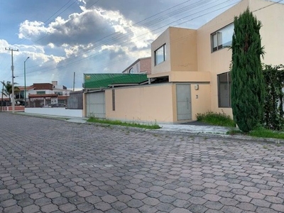Casa en renta Calzada Del Virrey, San Jeronimo Chicahualco, San Jerónimo Chicahualco, Estado De México, México