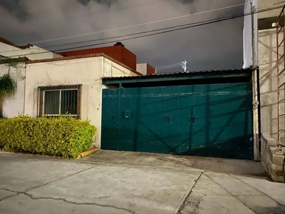Casa en venta 2da Cerrada Tetela Del Monte 5, Jardines De Ahuatlán, Cuernavaca, Morelos, 62130, Mex