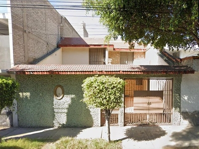 Casa en venta Avenida Bosques De Asia 12, Mz 015, Bosques De Aragon, Ciudad Nezahualcóyotl, Estado De México, México