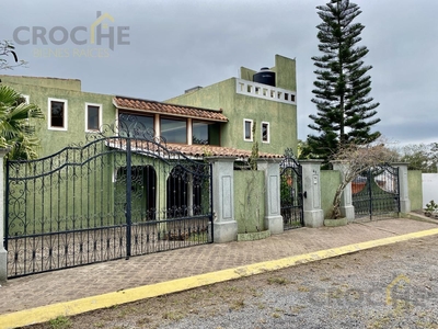 Remate Residencia En Fraccionamiento Laguna De Miradores Emiliano Zapata Veracruz
