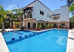 5 cuartos, 633 m casa en venta en riviera maya playa paraíso