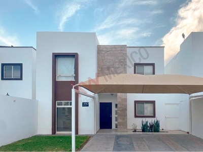 Casa en renta frente área verde, Residencial Senderos, Torreón, Coahuila