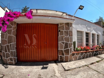 CASA EN VENTA CERCA DE PATIO CLAVERIA AZCAPOTZALCO