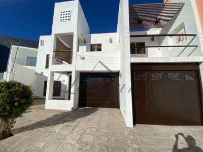 CASA EN VENTA EN CALZADA DEL RIO