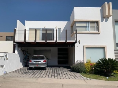 CASA EN VENTA EN JURIQUILLA, CUMBRES DEL LAGO