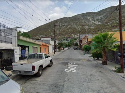 Casa en Venta en Rene Alvarez Monterrey Nuevo Leon en Remate