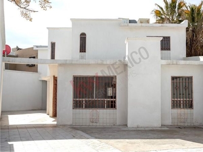 CASA EN VENTA FRACC EL PORTAL