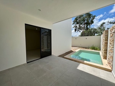 Casa nueva con piscina, en privada Zendera, Mérida Yucatán