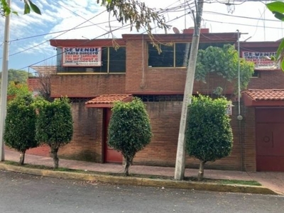 HERMOSA CASA EN VENTA EN SANTA MÓNICA, TLALNEPANTLA.