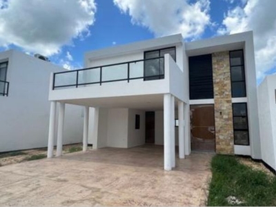Venta Casa Norte Merida Yucatán zona country privada en Tamanche