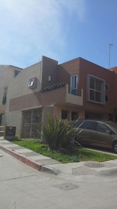 Casa en Venta en EL LAGO Tijuana, Baja California