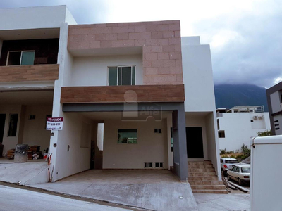 Casa en Venta en Cumbres Elite Premier García, Nuevo León