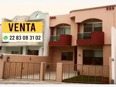 Casa en Venta en Residencial Marino Medellín, Veracruz