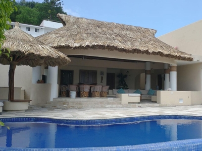 Doomos. Casa en Venta, Fraccionamiento Marina Brisas, Acapulco