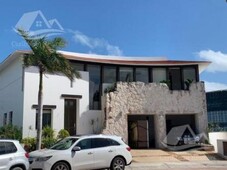 4 cuartos, 410 m casa en renta en cancun zona hotelera puerto cancun canales