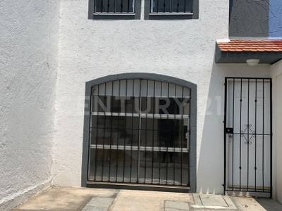 CASA EN VENTA LOS SAUCES IV TOLUCA