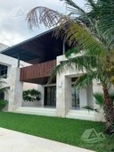 4 cuartos, 840 m casa en venta en puerto cancún