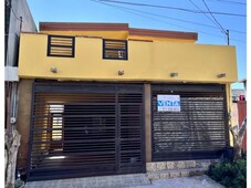 casa en venta con recamara en planta baja y amplio terreno