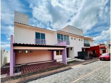 Casa Nueva en Venta en Toluca con 3 habitaciones c/u con baño en Residencial