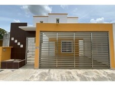 en venta bonita casa en fraccionamiento las américas