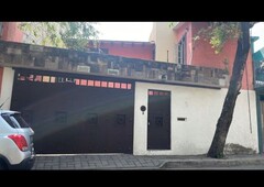 excelente casa con 4 recamaras y 4 lugares de estacionamiento