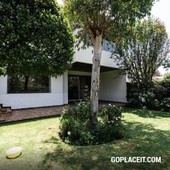 en venta, casa en calle muy tranquila, bosques de la herradura - 400.00 m2