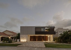Casas en venta - 722m2 - 4 recámaras - Merida - $27,000,000