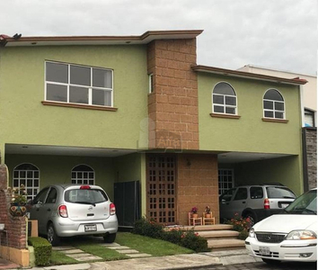 Casa en Venta en Espíritu Santo Metepec, México