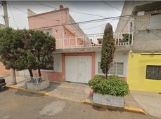 Remate Bancario Casa en Calle 309, Col. Nueva Atzacoalco, Gustavo A. Madero