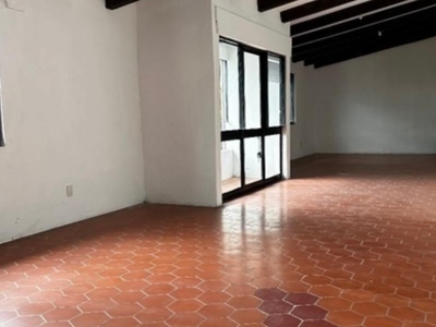 EXCELENTE CASA PARA OFICINAS EN CHAPALITA 346 m2