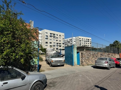 Terreno en Venta , con excelente potencial para proyecto inmobiliario y/o comercio calle de Josefa Ortiz de Domínguez #214 col el Batan de Zapopan, Jal