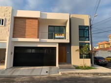 Casa en Venta en Costa de Oro