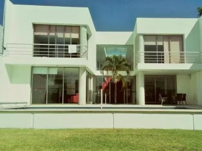 Doomos. Venta Casa 4 Habitaciones 4 Baños de Remate en Temixco Morelos