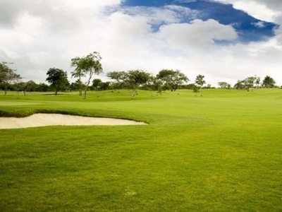 Terreno en venta, Paseo del Jaguar, Yucatán Country Club