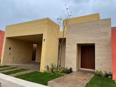 CASA EN VENTA EN MÉRIDA, PRIVADA TAMÁN, LISTA.