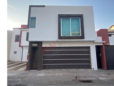 ⭐⭐⭐⭐⭐ 5/5 CASA EN VENTA EN PRADOS DE LA CONQUISTA