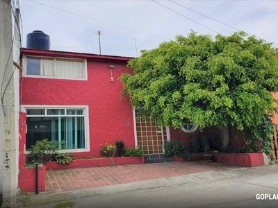 Casa en Renta en Ciudad Satélite, Naucalpan RCR-4521 - 4 habitaciones - 2 baños