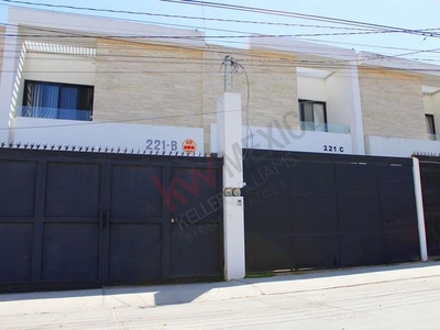 Casa en renta en Garita de Jalisco, a unos pasos de Himalaya, San Luis Potosí.